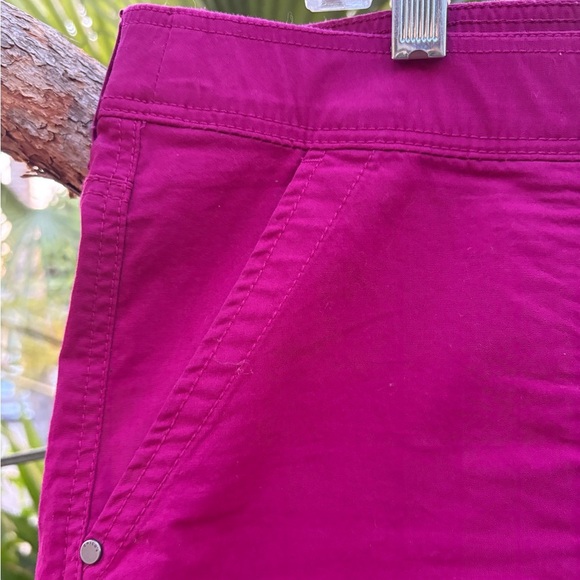 Chico’s Fuchsia Convertible Poplin Pants Size 2.5 - Picture 3 of 11